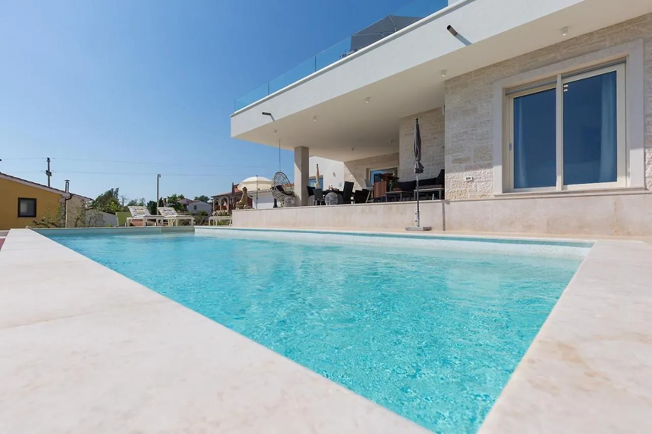 Villa Carimelli Kaštelir